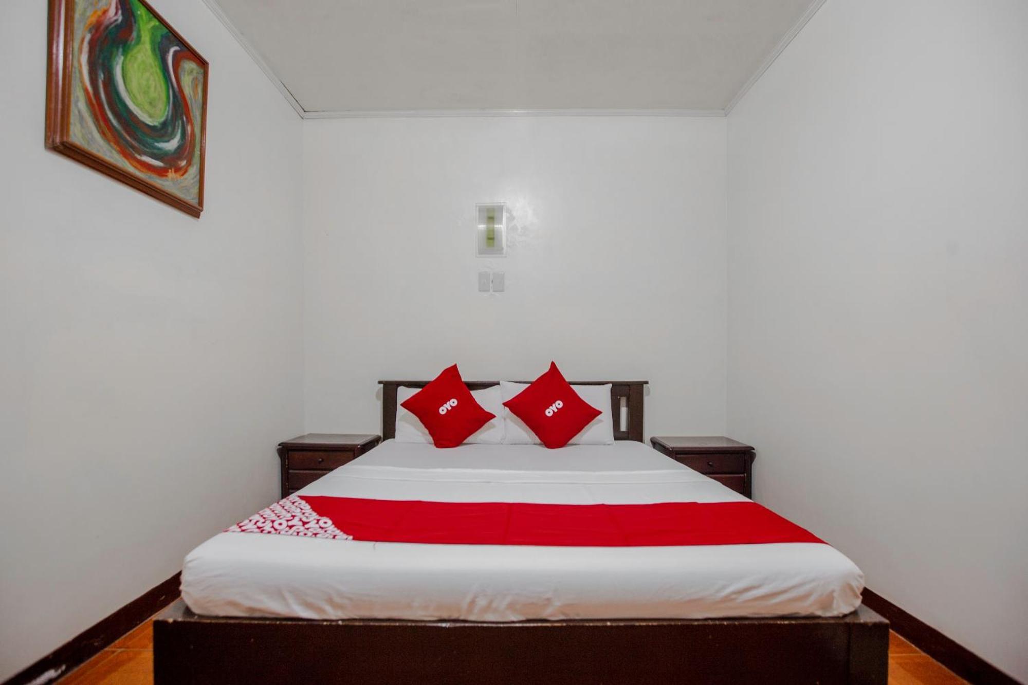 Oyo 741 Sierra Travellers Inn Tagaytay City Dış mekan fotoğraf